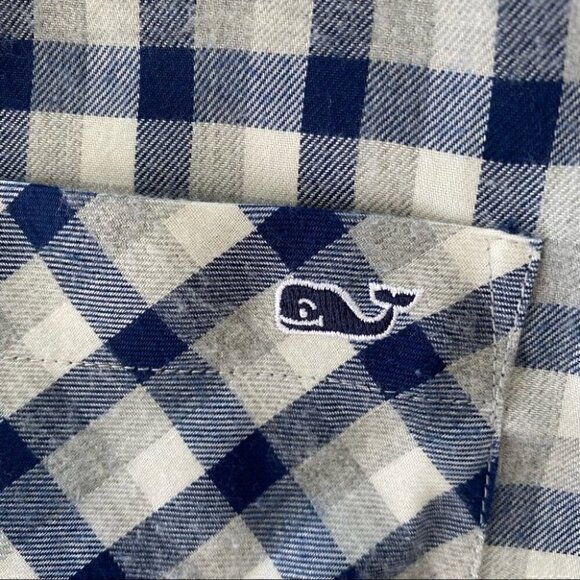 Vineyard Vines plaid button down shirt, relaxed fit, flannel - Picture 6 of 8